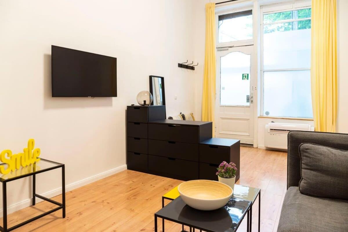 Spacious Two Br Plus Ac Plus Selfcheckin 베를린 외부 사진